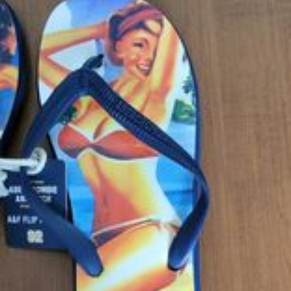 Abercrombie And Fitch A&F Flip Flops Pin Up Girl Vintage Men Small - Picture 10 of 11